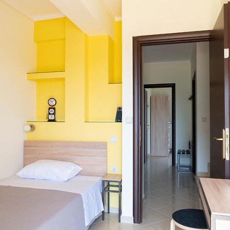 Alexandros Maisonette Nea Moudania Exterior foto