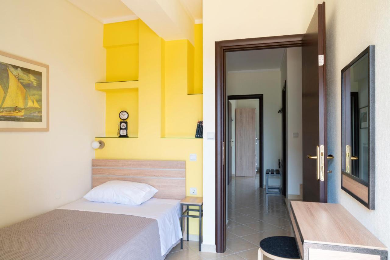 Alexandros Maisonette Nea Moudania Exterior foto