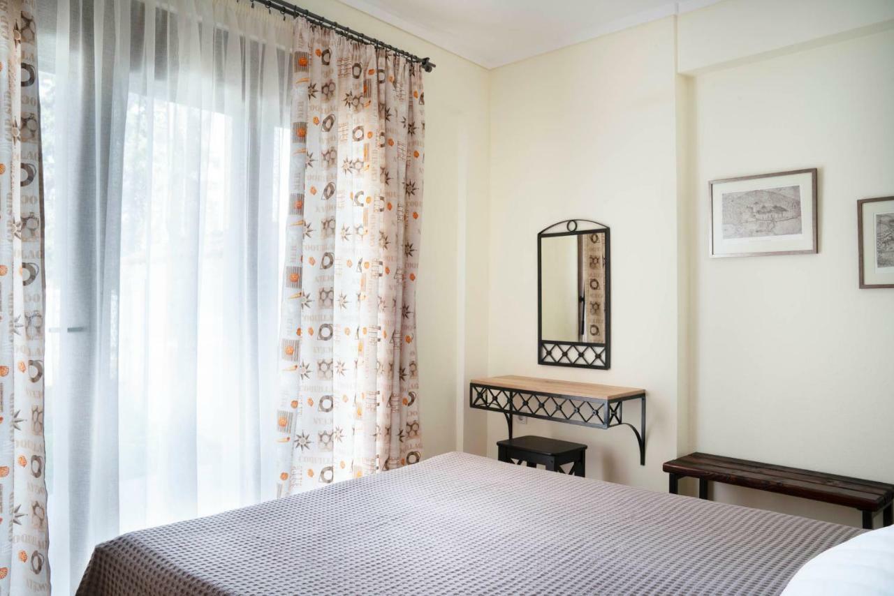 Alexandros Maisonette Nea Moudania Exterior foto