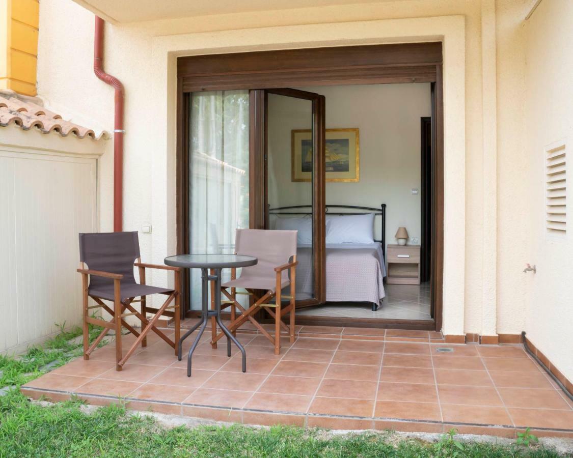 Alexandros Maisonette Nea Moudania Exterior foto