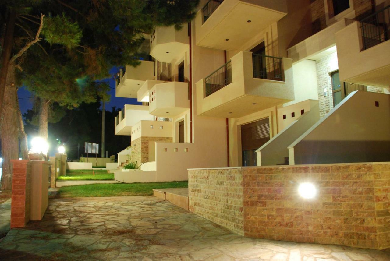 Alexandros Maisonette Nea Moudania Exterior foto